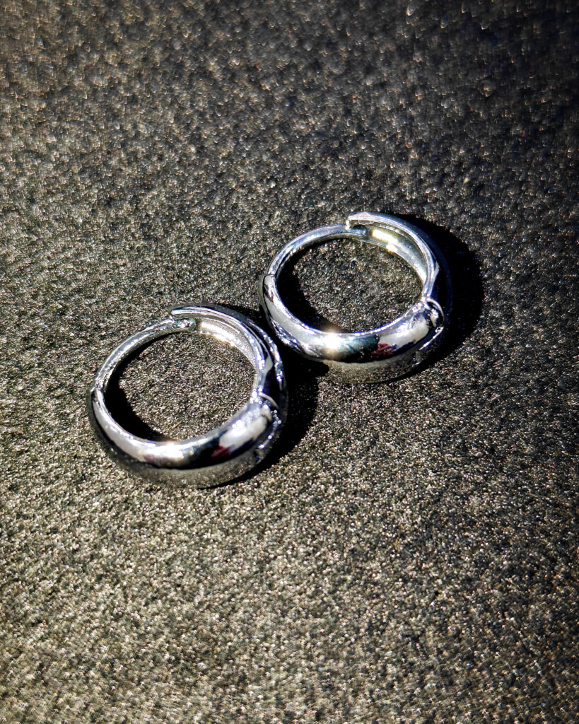 Buy Premium & Luxury Jewellery For All || Anti Tarnish Stainless Steel Men's Silver Hoop Earring (V2)